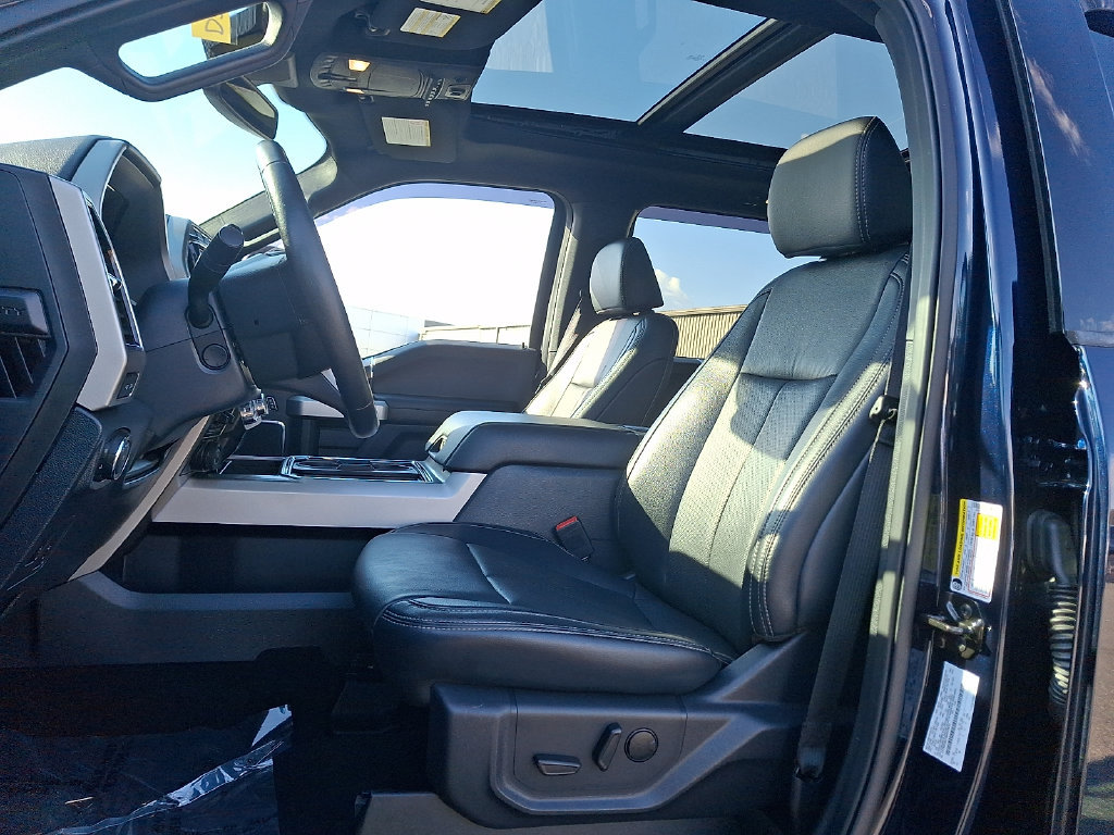 Used 2022 Ford F350 Lariat w/ Tremor Off-Road Package AWD/4WD image 14