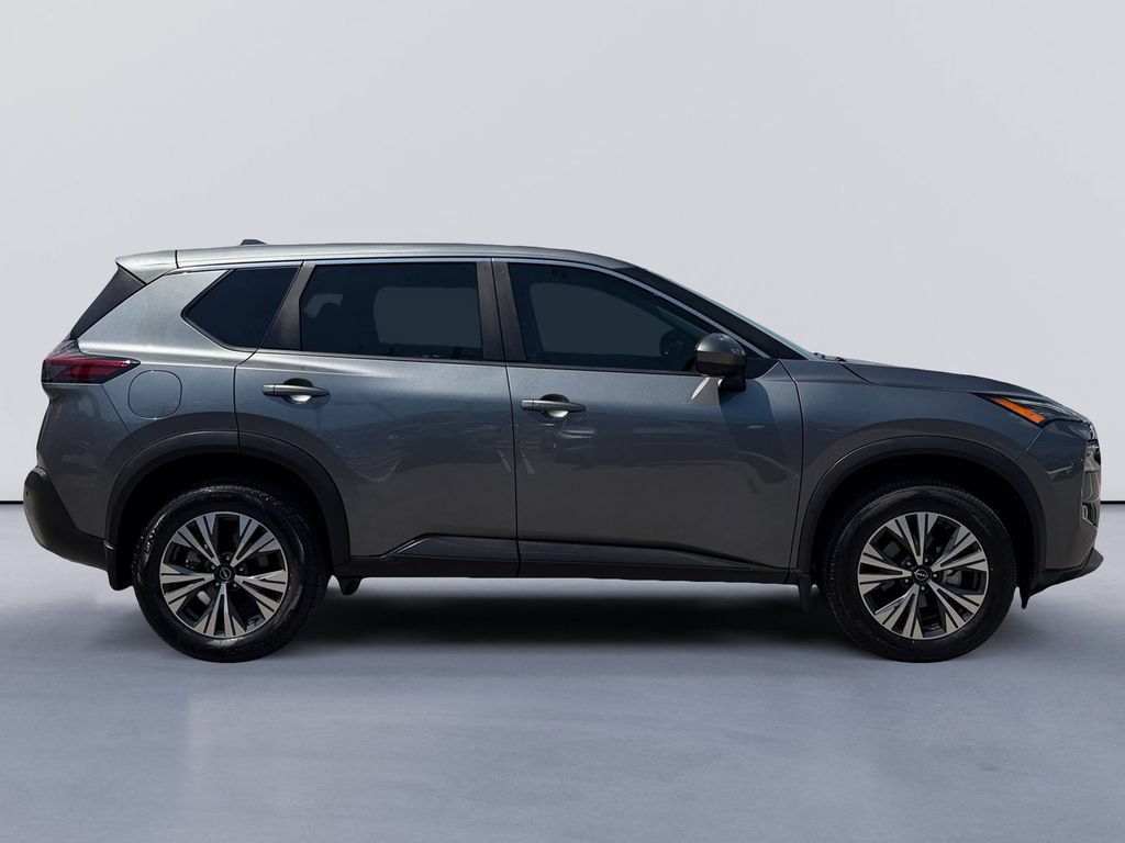 Used 2023 Nissan Rogue SV FWD image 2