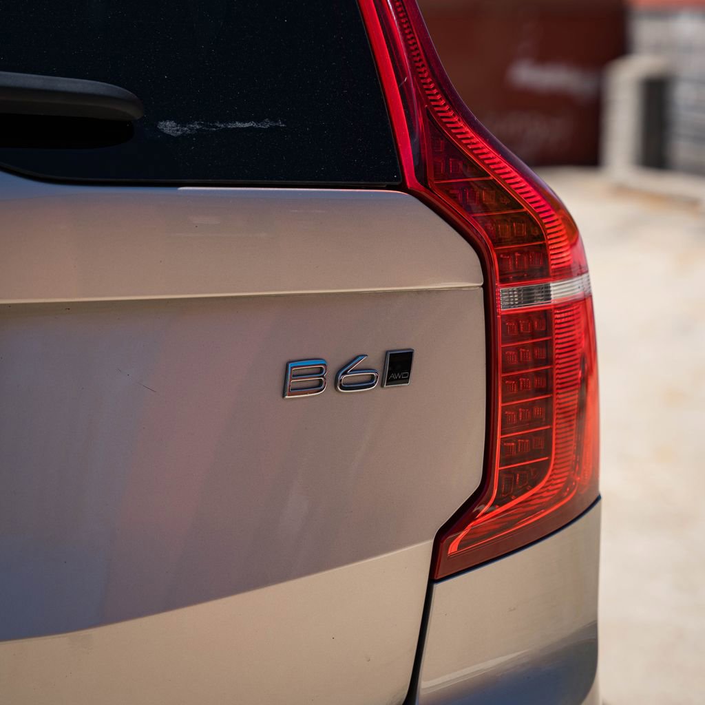 Used 2023 Volvo XC90 B6 Ultimate w/ Protection Package Premier AWD/4WD image 6