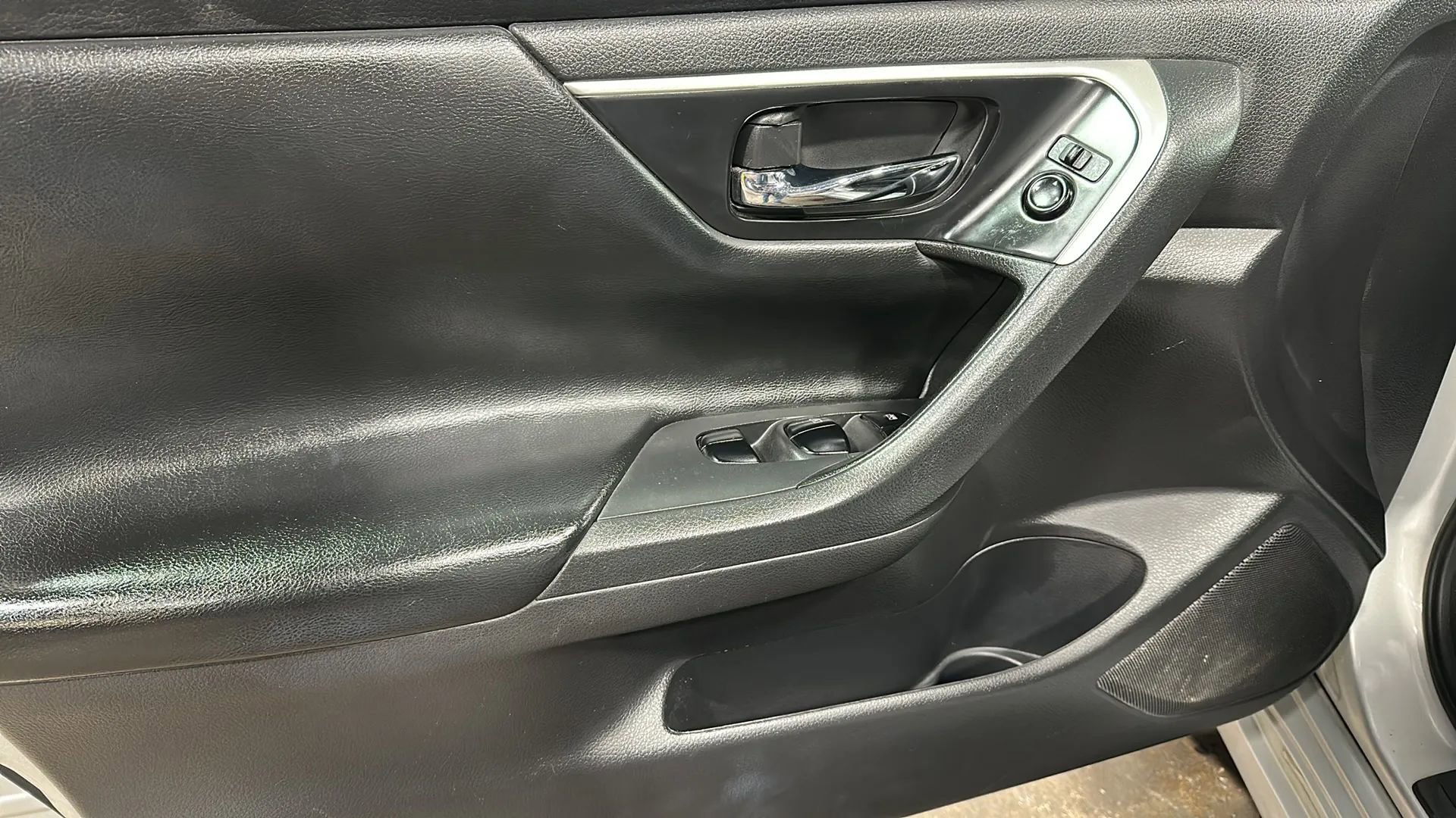 Used 2017 Nissan Altima 2.5 S w/ Power Driver Seat Package image 10