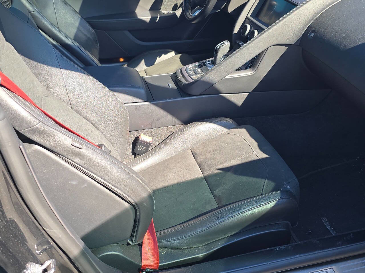 Used 2019 Jaguar F-TYPE P300 2dr Coupe image 19