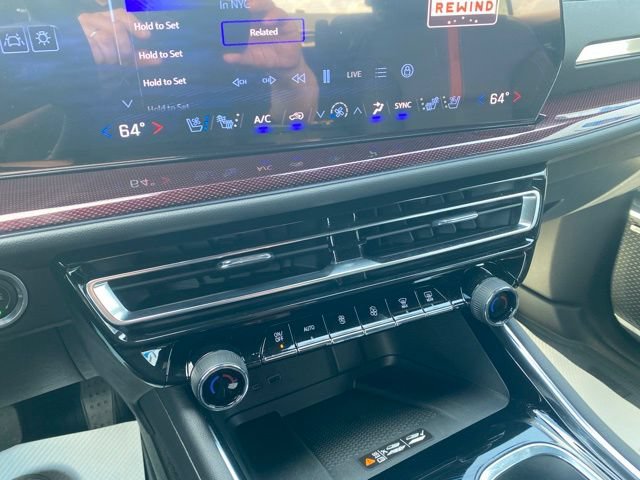 Used 2026 Chevrolet Traverse RS AWD/4WD image 13