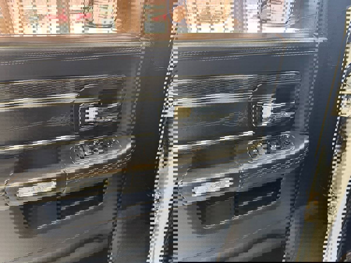 Used 2016 RAM 1500 Limited image 10