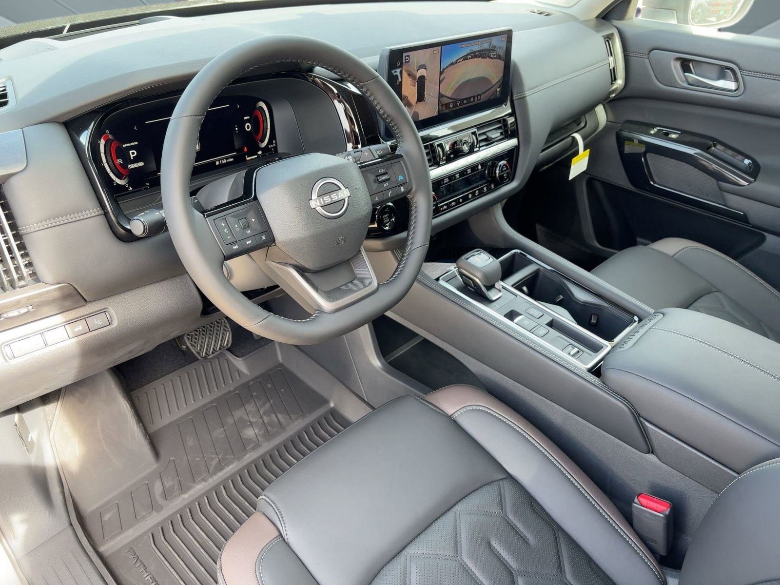 New 2026 Nissan Pathfinder Platinum image 4