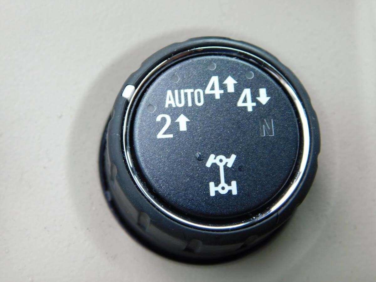 Used 2020 GMC Yukon XL Denali w/ Denali Premium Package image 18