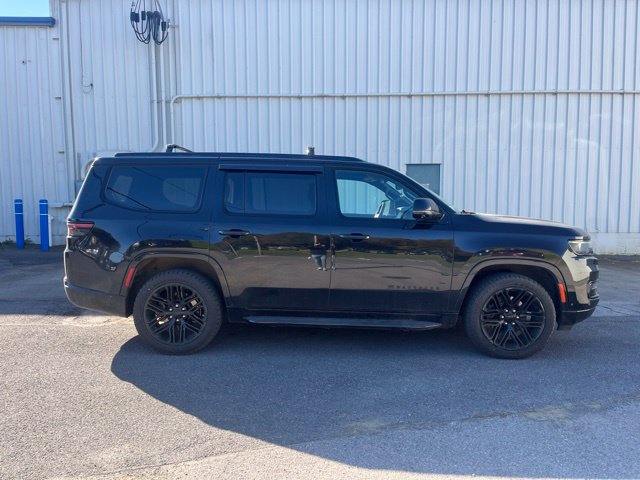 Used 2022 Jeep Wagoneer Series III AWD/4WD image 3