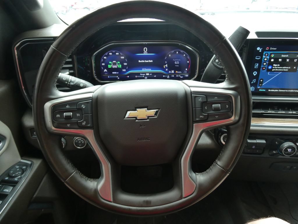 Used 2025 Chevrolet Silverado 3500 LT w/ Leather Package AWD/4WD image 32