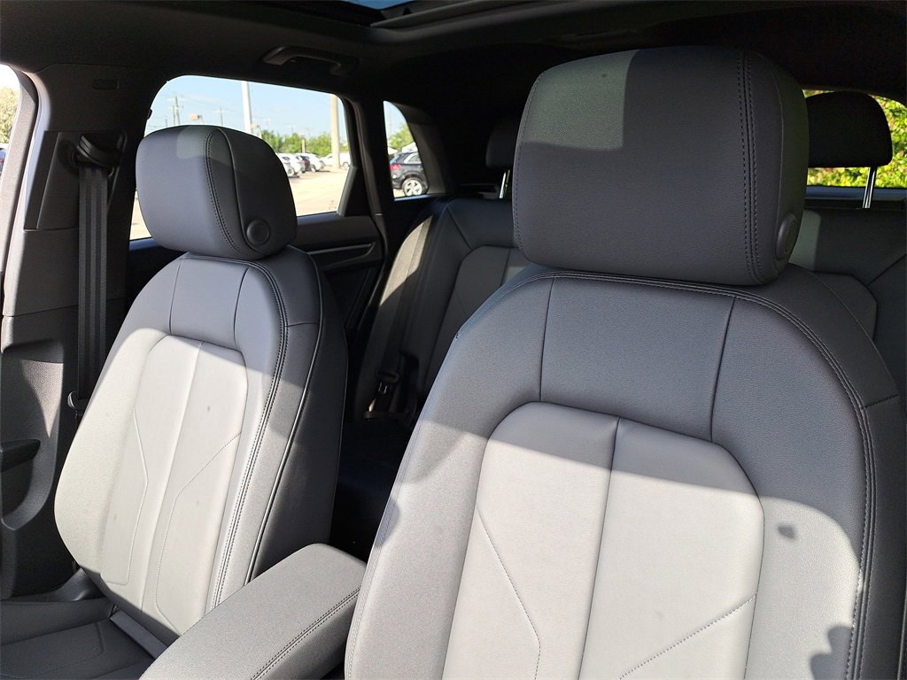 New 2025 Audi Q3 2.0T Premium image 17