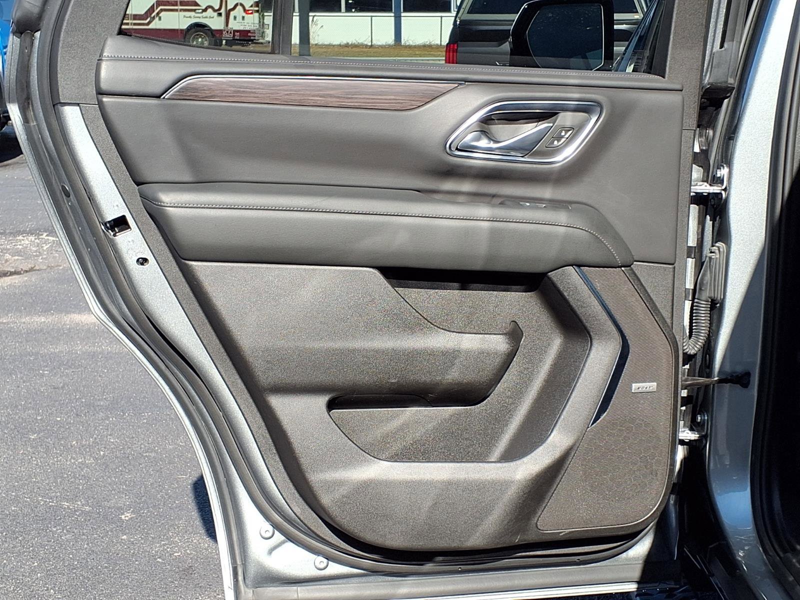 Used 2024 Chevrolet Tahoe Z71 w/ Z71 Off-Road Package image 19