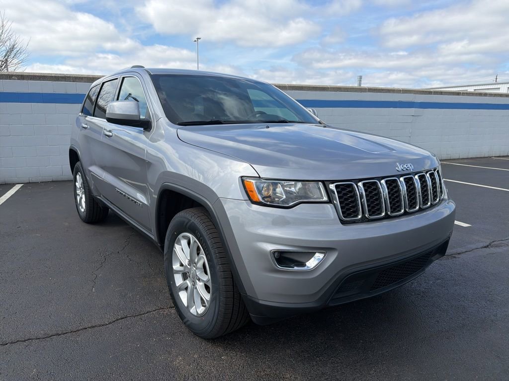Used 2021 Jeep Grand Cherokee Laredo image 7