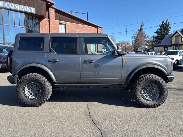 Used 2024 Ford Bronco Badlands image 2