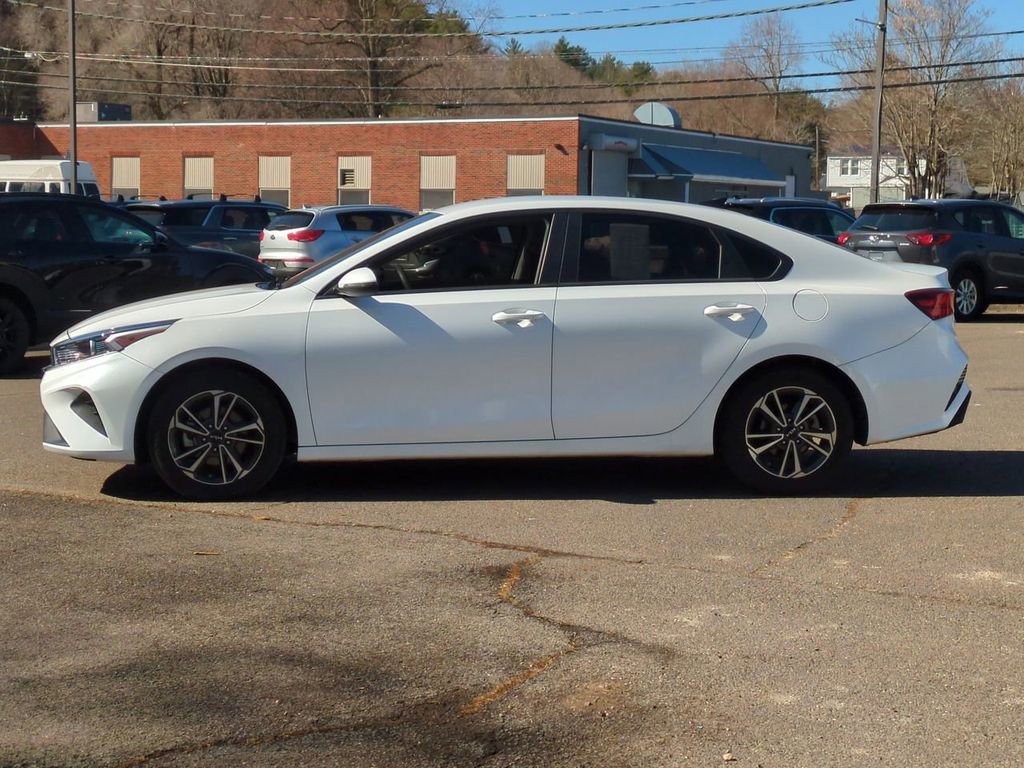 Used 2024 Kia Forte LXS w/ LXS Technology Package image 7