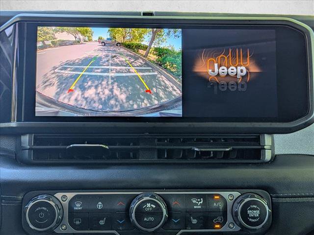 Used 2024 Jeep Wrangler Unlimited Sahara AWD/4WD image 14