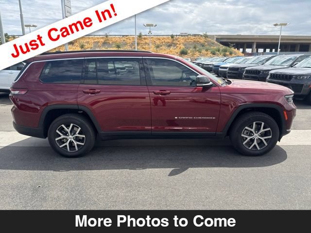 Used 2025 Jeep Grand Cherokee L Limited w/ Trailer Tow Package AWD/4WD image 7
