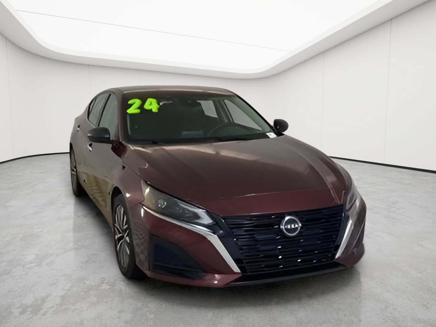 Used 2024 Nissan Altima 2.5 SV FWD image 5