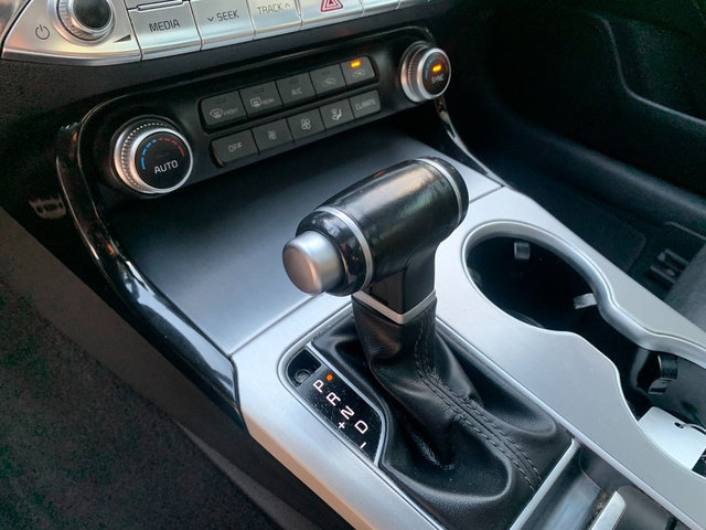 Used 2019 Kia Stinger GT1 AWD/4WD image 24