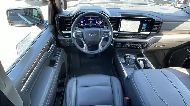 Used 2025 Chevrolet Silverado 1500 LT Trail Boss AWD/4WD image 15