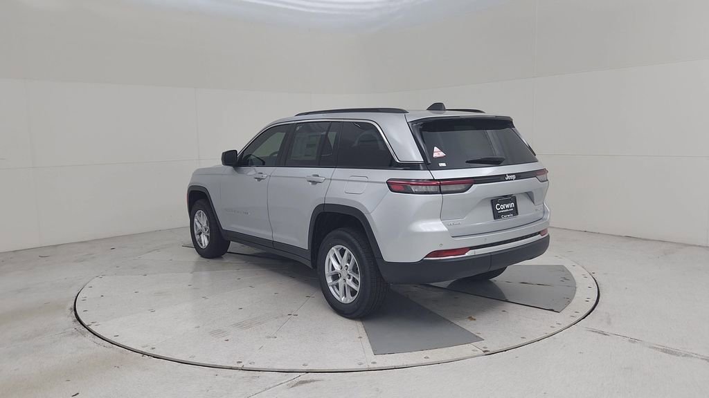 New 2025 Jeep Grand Cherokee Laredo X w/ Luxury Tech Group I image 11