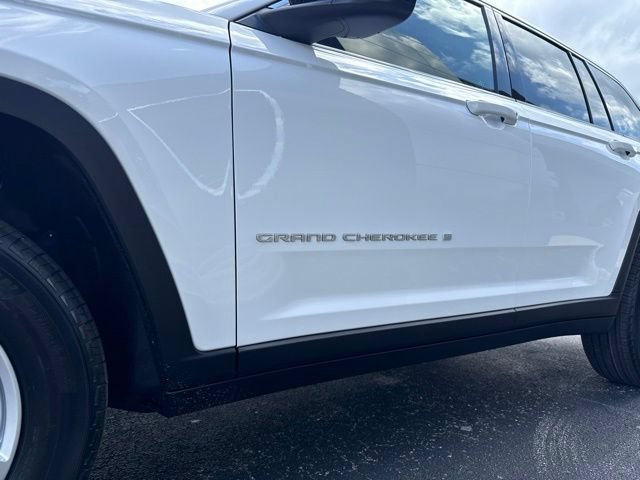 New 2026 Jeep Grand Cherokee Laredo X AWD/4WD image 6