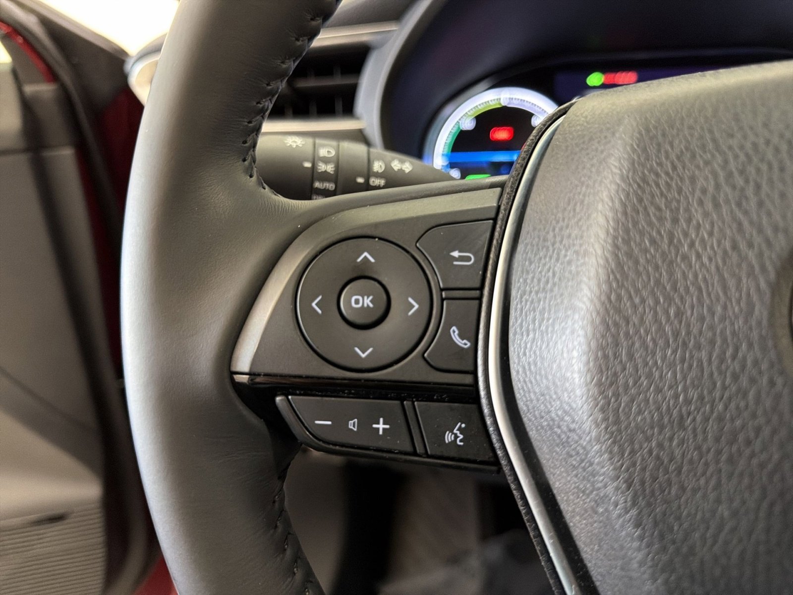 Used 2023 Toyota Venza Nightshade AWD/4WD image 33