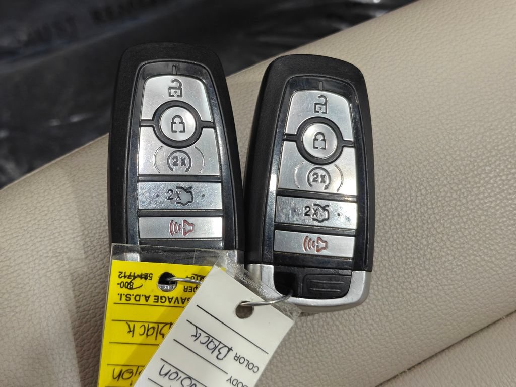 Used 2019 Ford Fusion SEL FWD image 13