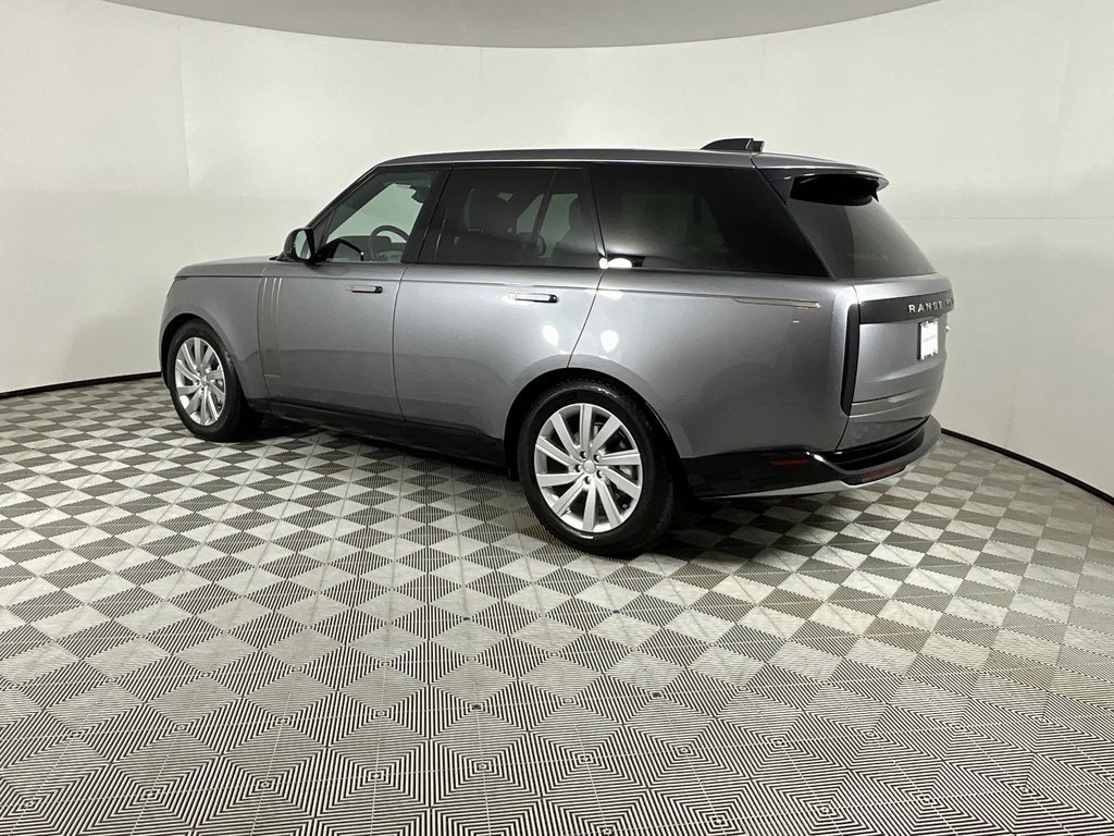 Certified 2023 Land Rover Range Rover SE image 3