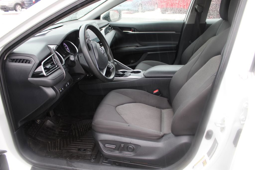 Used 2021 Toyota Camry LE image 16