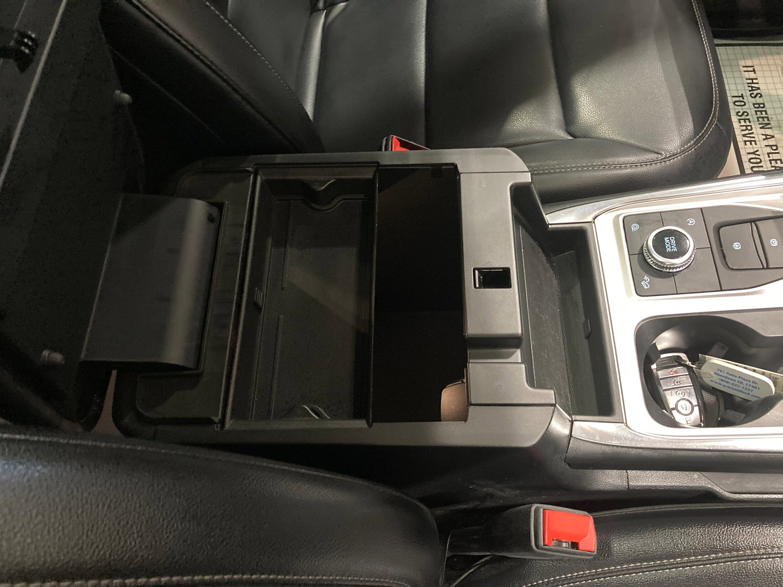 Used 2020 Ford Explorer XLT w/ Equipment Group 202A AWD/4WD image 6