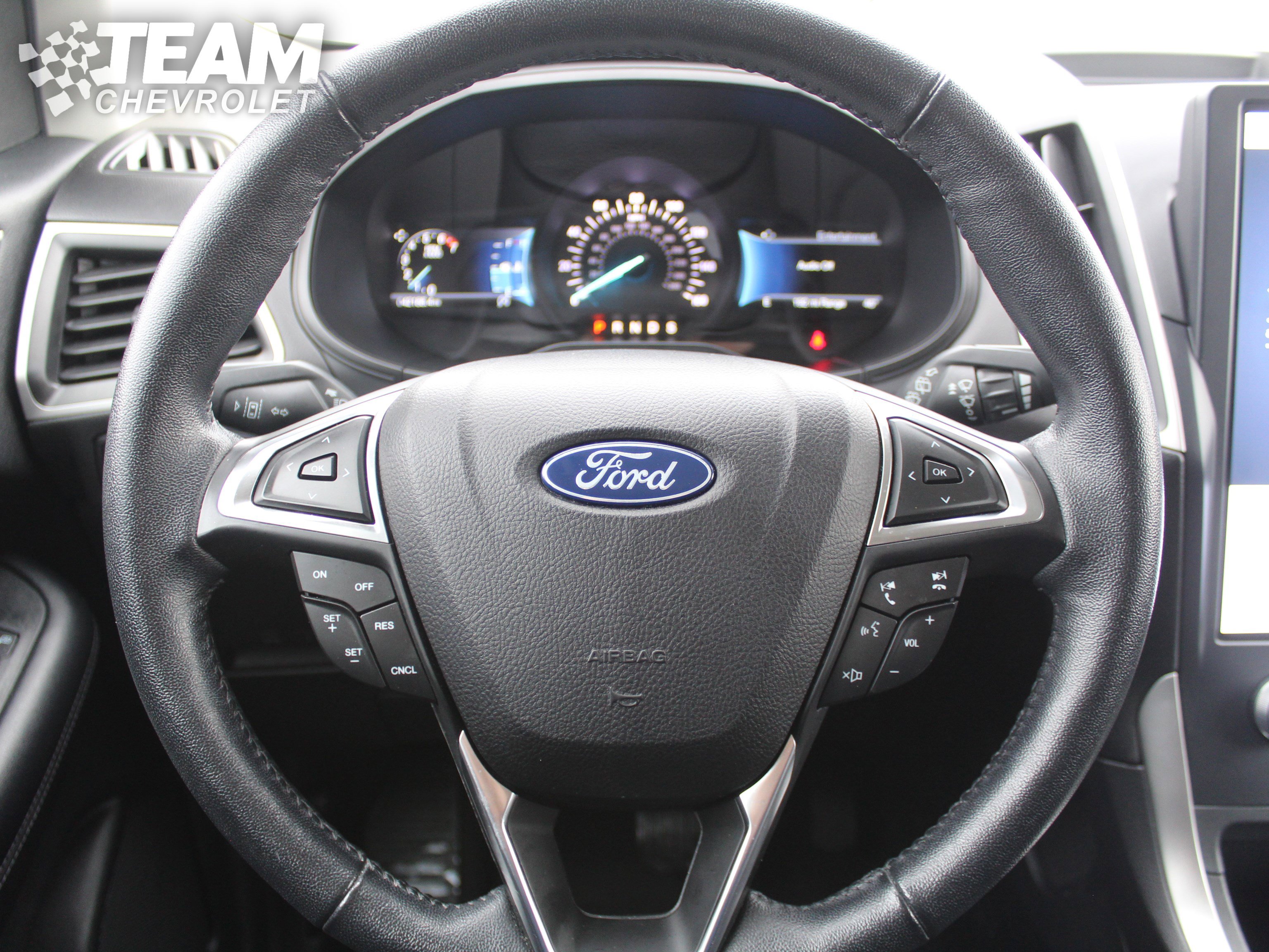 Used 2022 Ford Edge SEL image 13