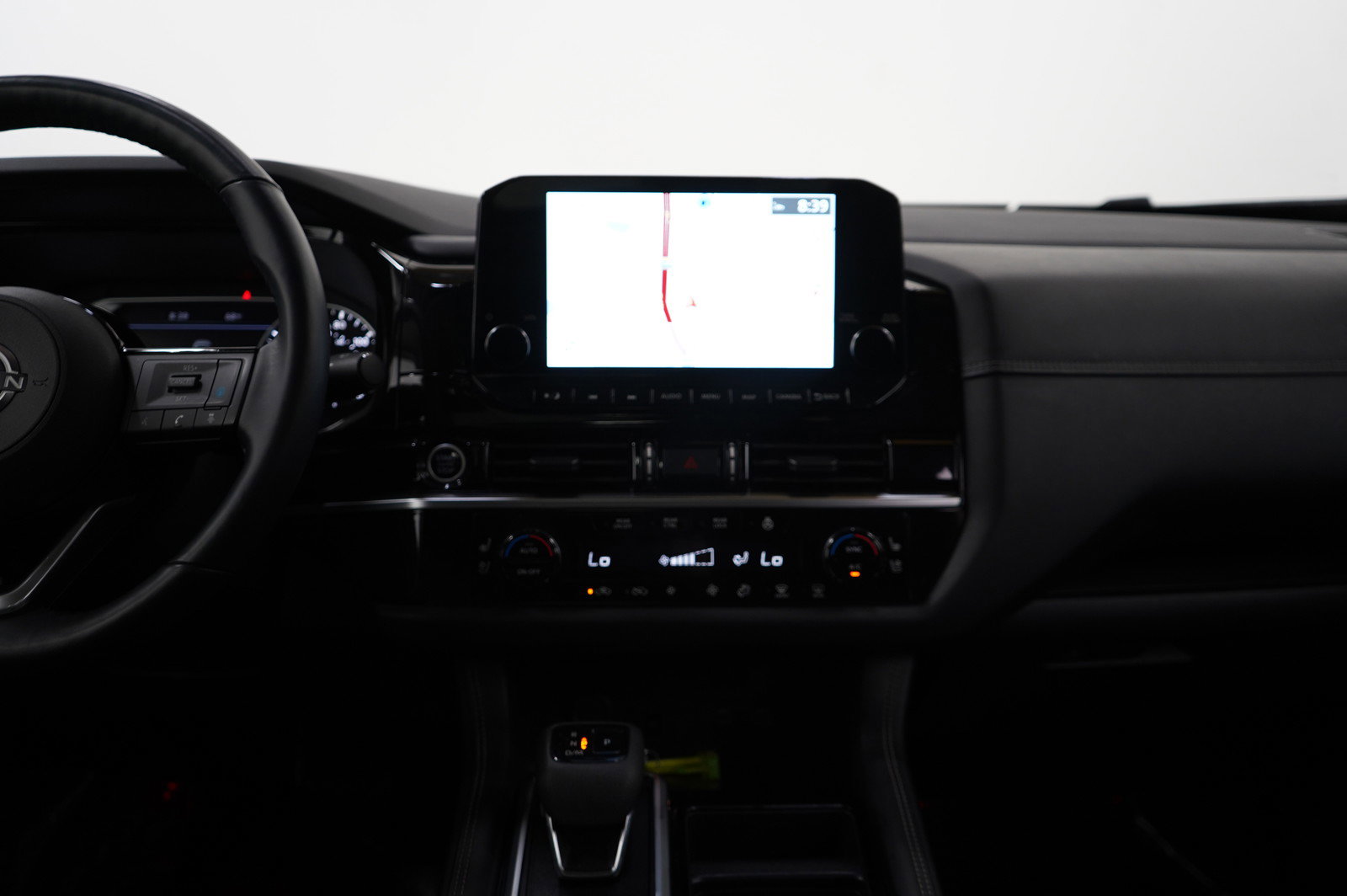 Used 2022 Nissan Pathfinder Platinum w/ Cargo Package image 14