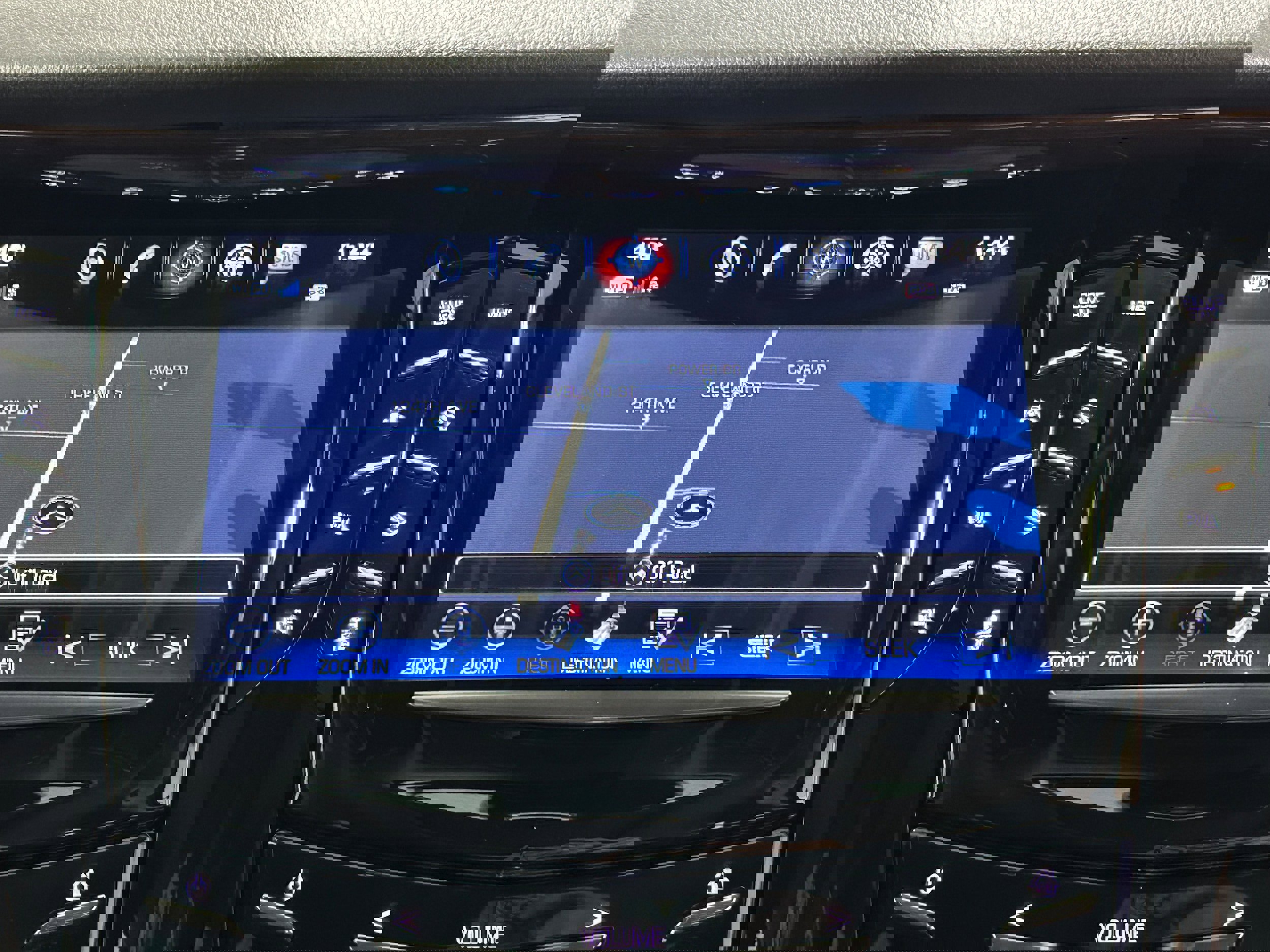 Used 2020 Cadillac Escalade ESV Premium Luxury image 7