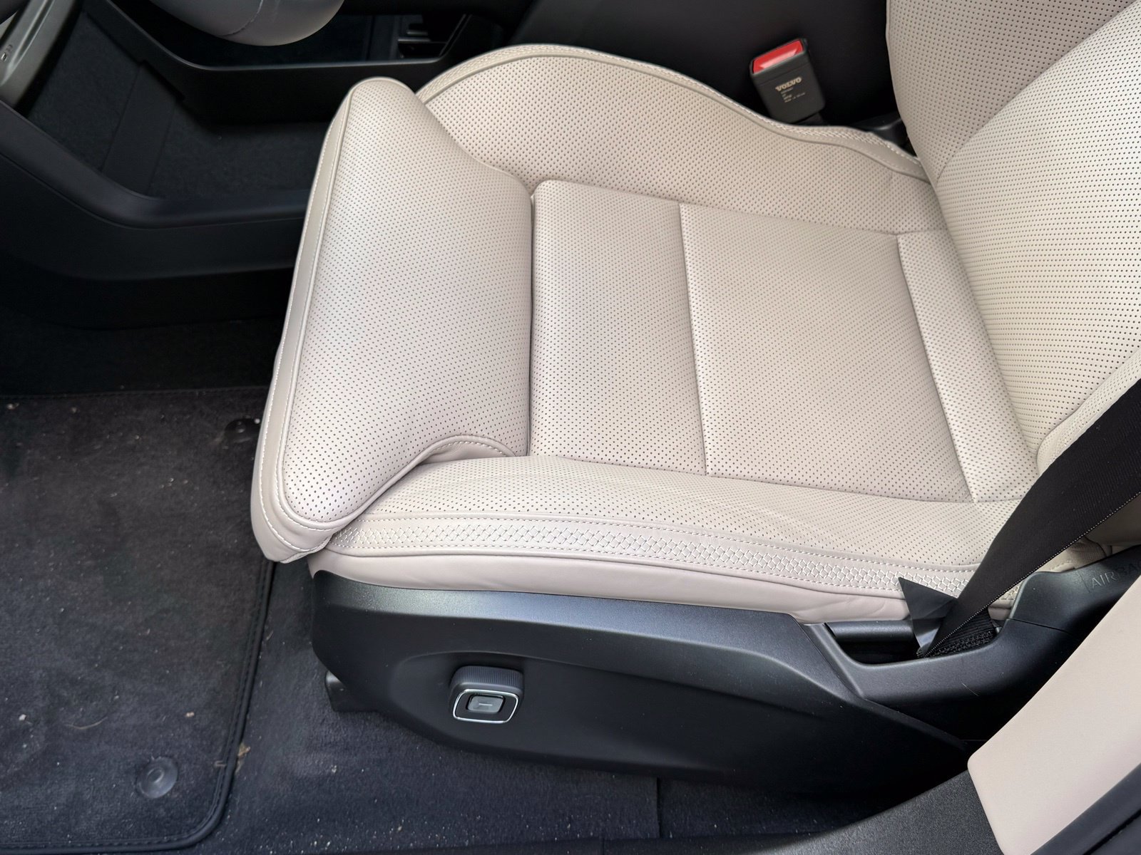 New 2026 Volvo EX90 Ultra AWD/4WD image 40