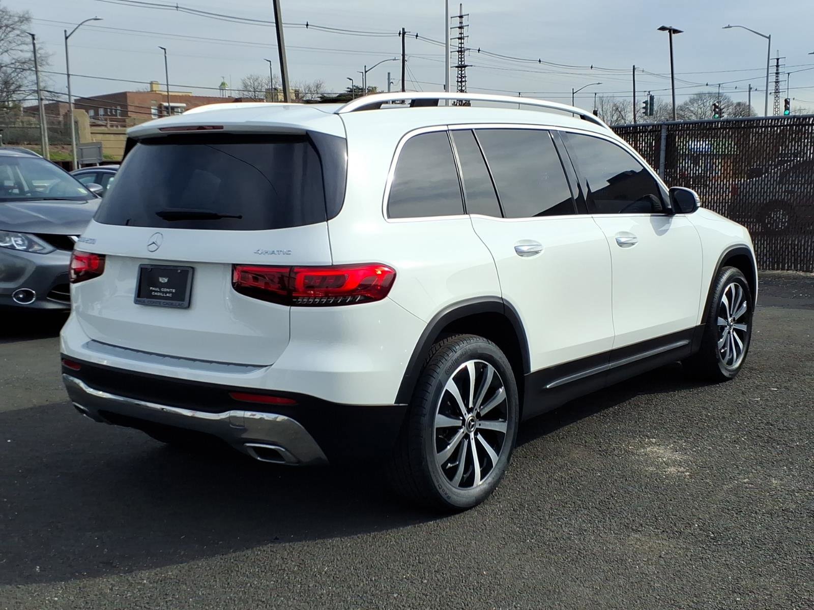 Used 2022 Mercedes-Benz GLB 250 4MATIC image 5