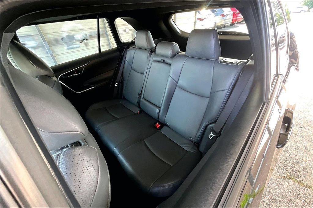 Used 2024 Toyota RAV4 SE w/ Convenience Package AWD/4WD image 37