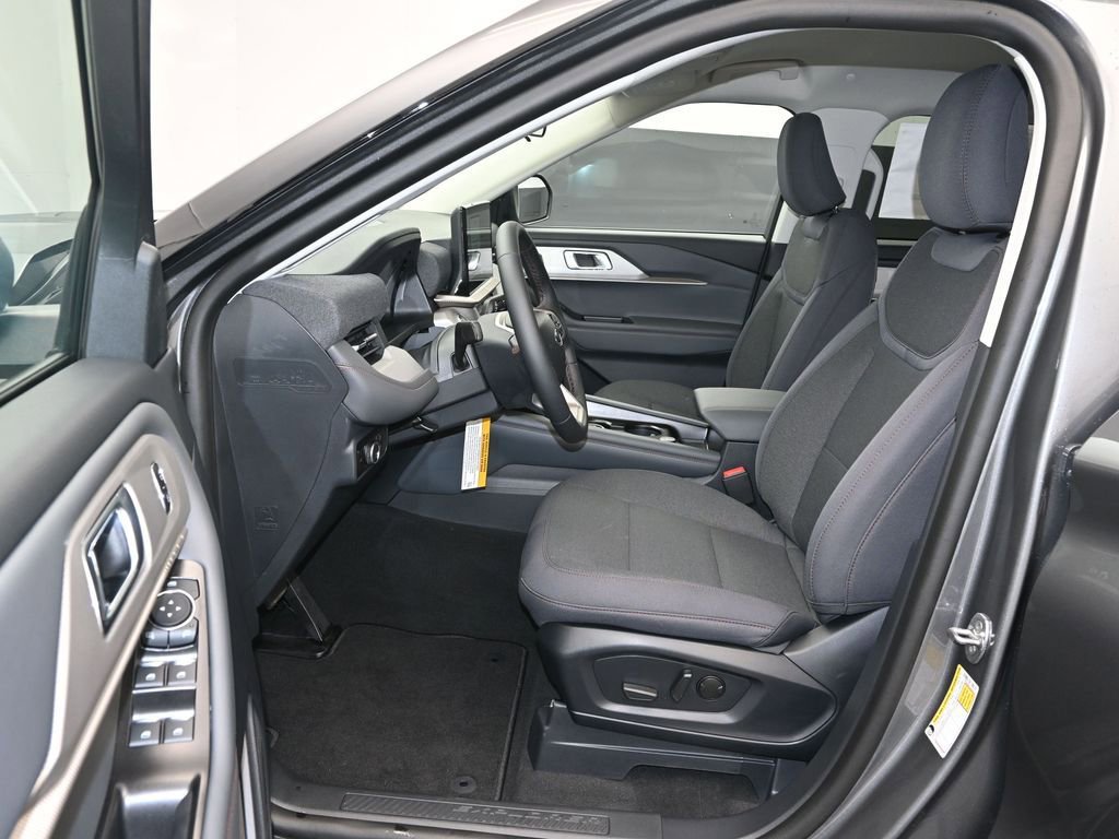 New 2026 Ford Explorer Active image 13