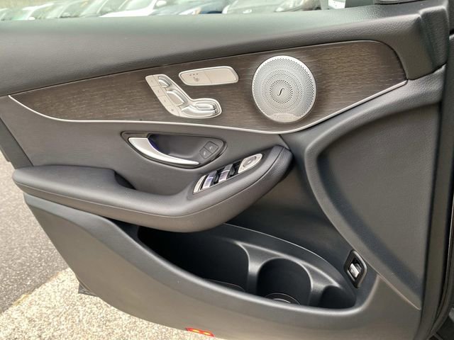 Used 2020 Mercedes-Benz GLC 300 4MATIC w/ Parking Assistance Package image 20