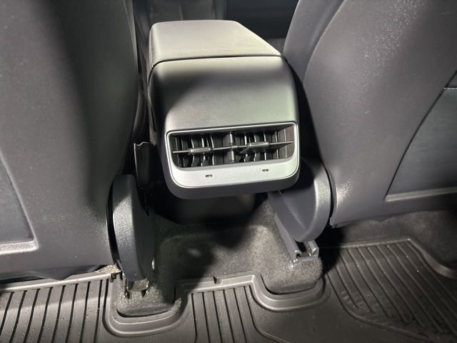 Used 2023 Tesla Model Y Long Range image 25