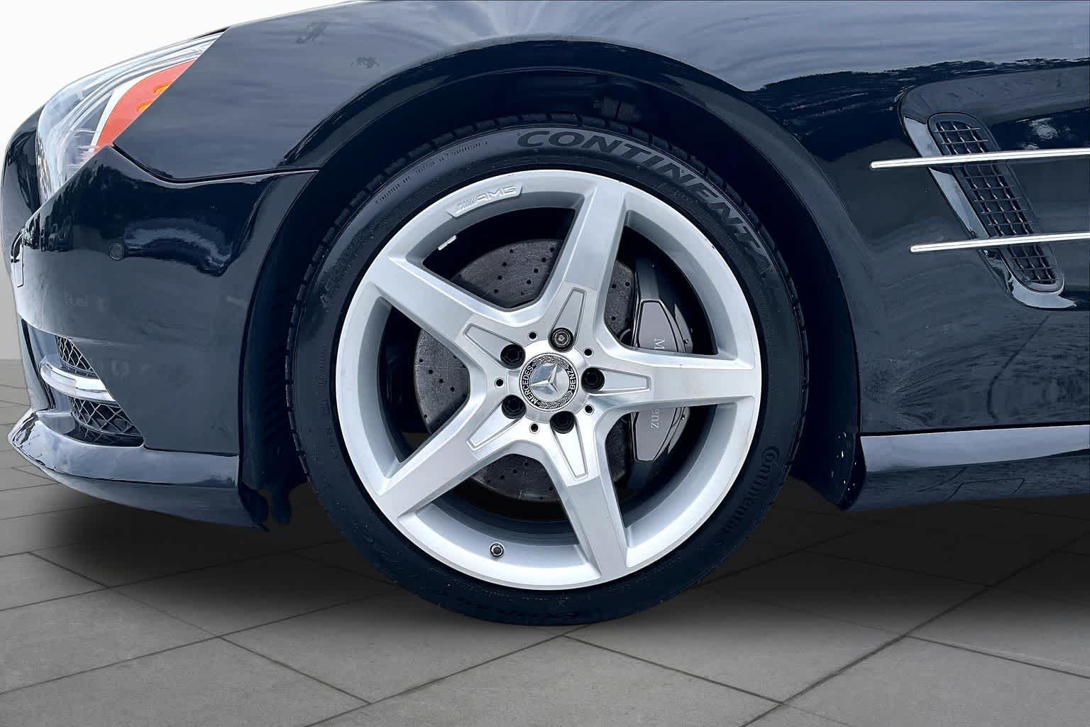 Used 2015 Mercedes-Benz SL 550 image 9