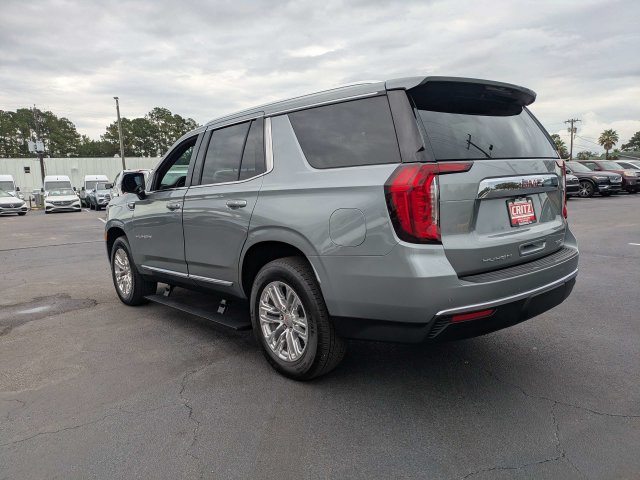 Used 2023 GMC Yukon SLT w/ SLT Luxury Package AWD/4WD image 7