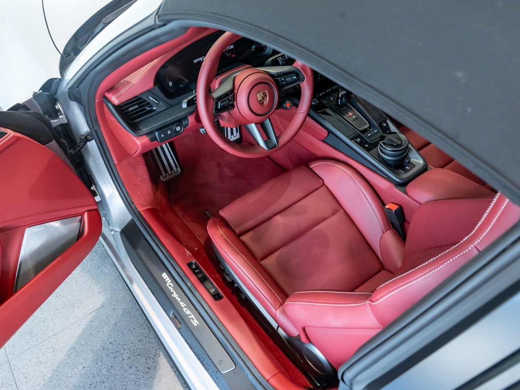 Certified 2026 Porsche 911 Targa 4 GTS AWD/4WD image 4
