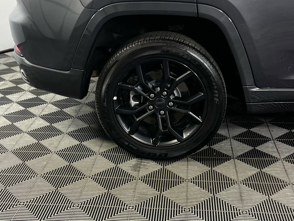 Certified 2025 Jeep Grand Cherokee Limited 4xe image 11