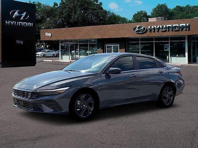 New 2026 Hyundai Elantra SEL Sport FWD image 4