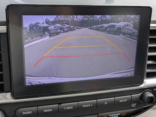 Used 2022 Hyundai Venue SEL FWD image 21