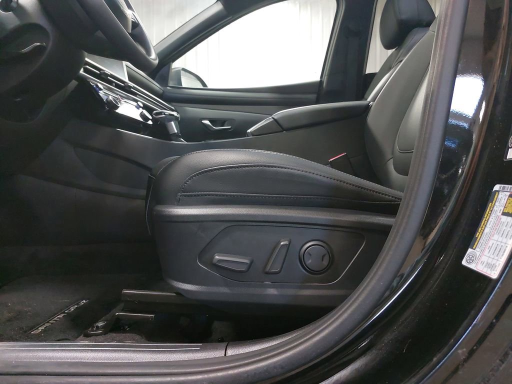 Certified 2025 Hyundai Santa Cruz SEL image 29