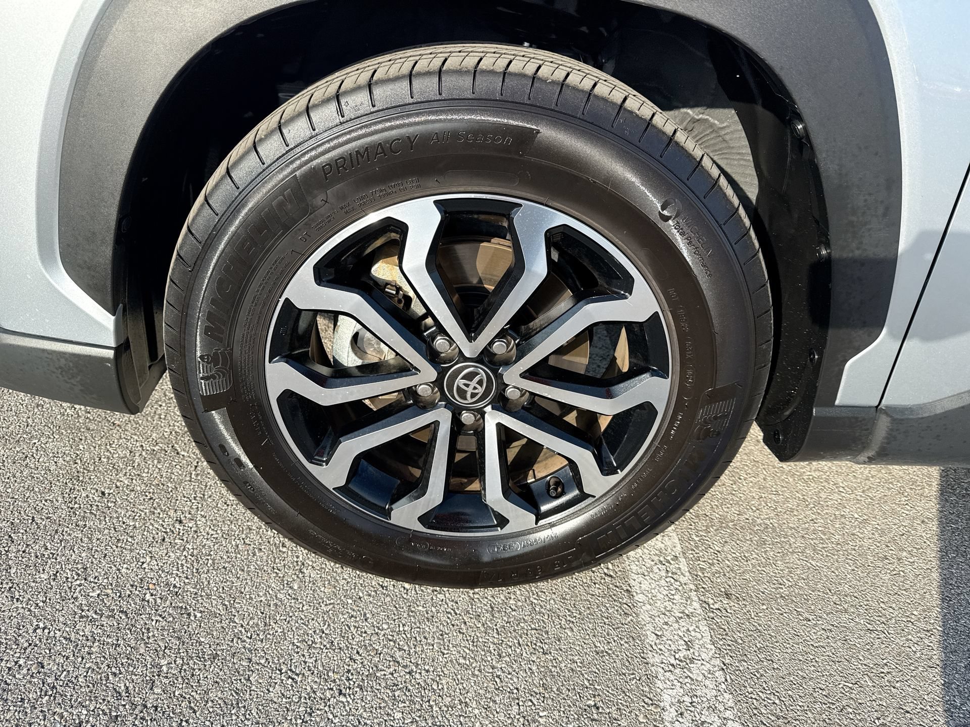Certified 2025 Toyota Corolla Cross AWD Hybrid image 18