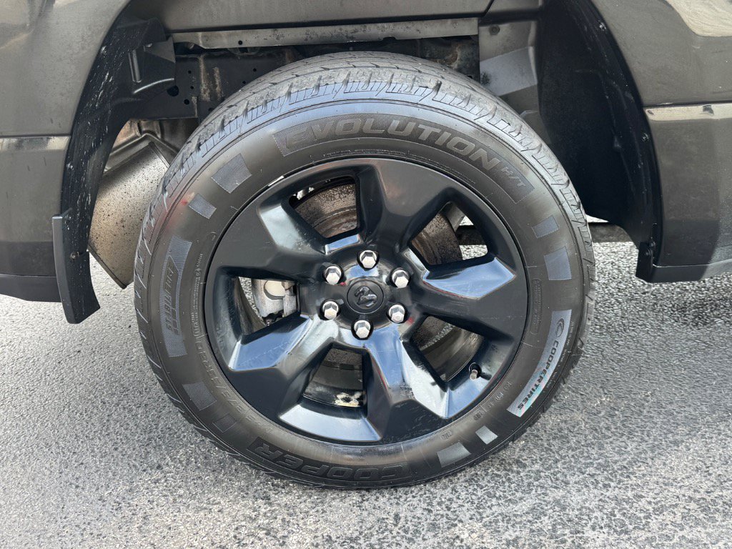 Used 2019 RAM 1500 Big Horn AWD/4WD image 11