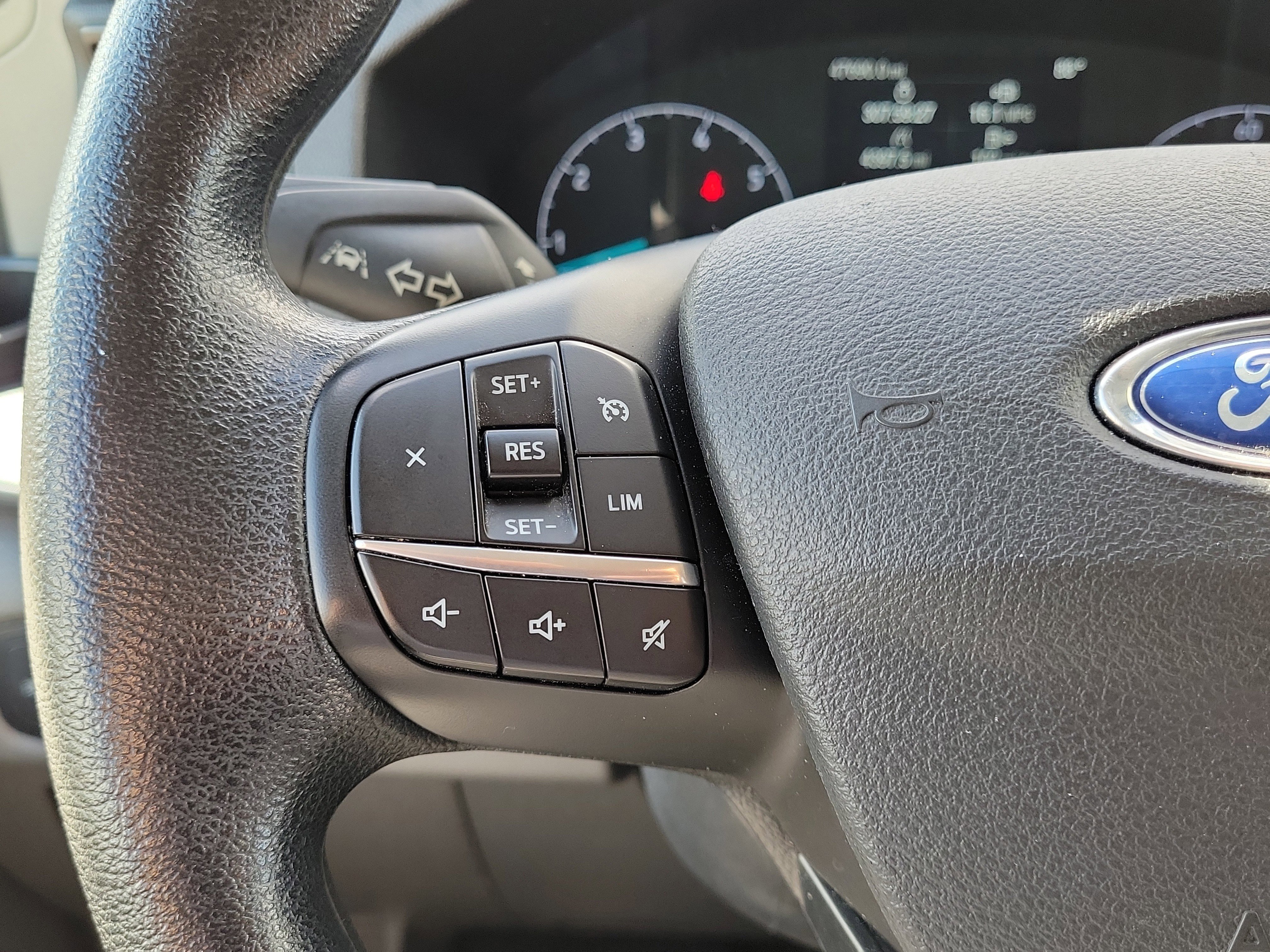 Used 2023 Ford Transit 350 XLT image 19