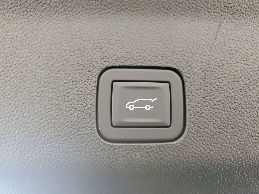 New 2026 Chevrolet Suburban Z71 w/ Comfort Package image 35