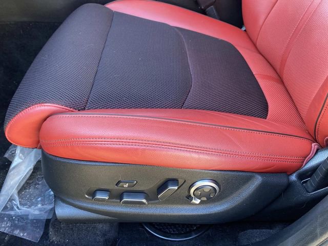 Used 2023 Genesis GV70 2.5T w/ Sport Prestige Package image 21