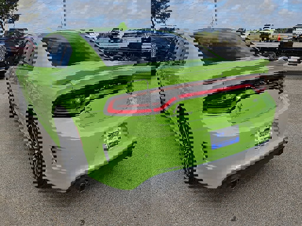 Used 2023 Dodge Charger R/T w/ Harman/Kardon Audio Group RWD image 5